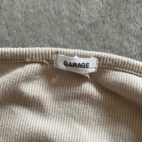 Long Sleeve Cropped Garage Top - Picture 5 of 7
